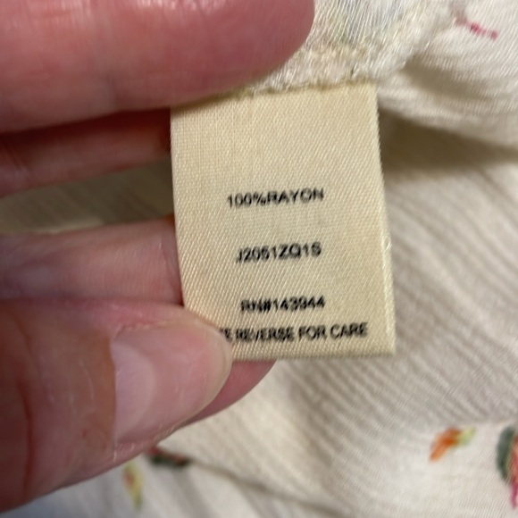 Floral Cream off the shoulder Women's Top, Large - Picture 6 of 7